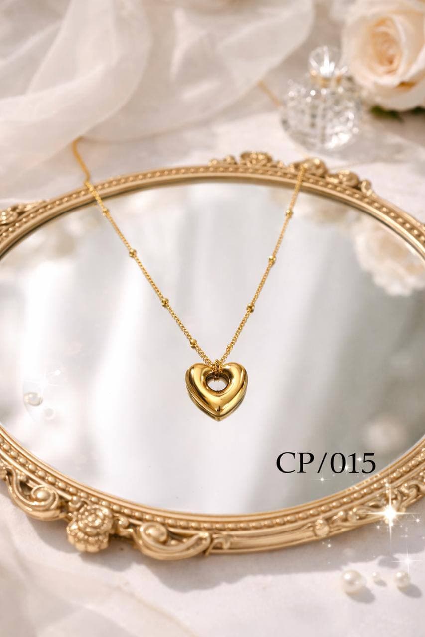 Coeur Silhouette Pendant