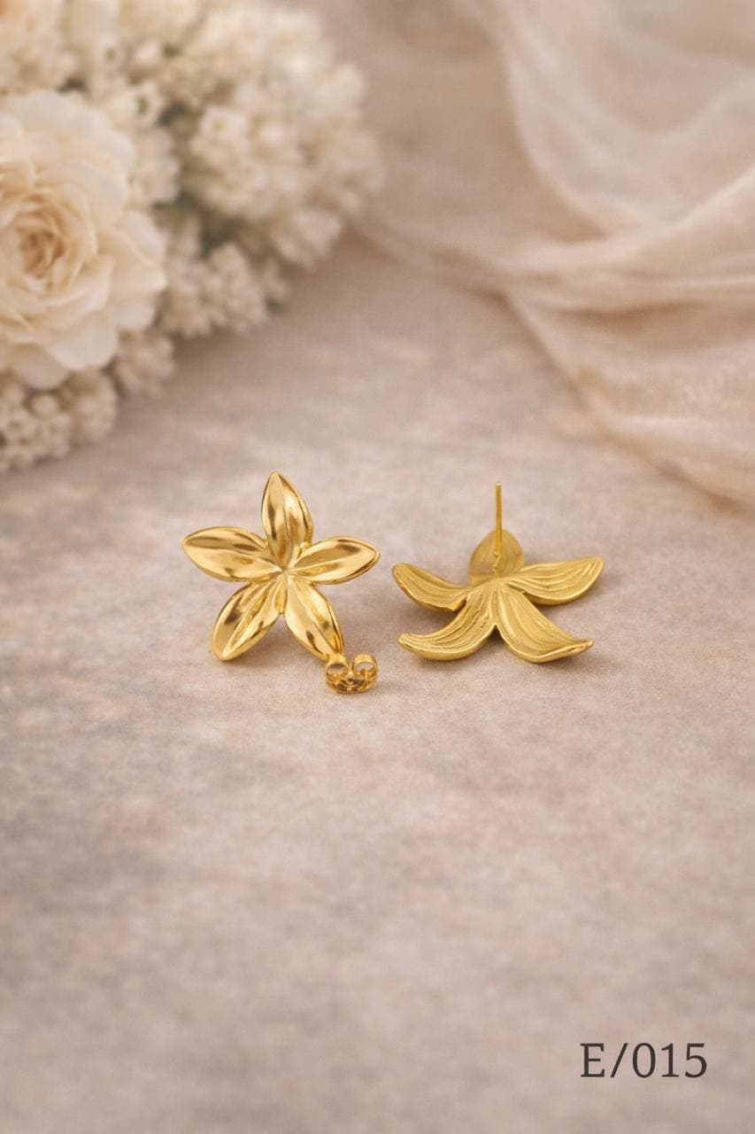 Fleur Gold Studs