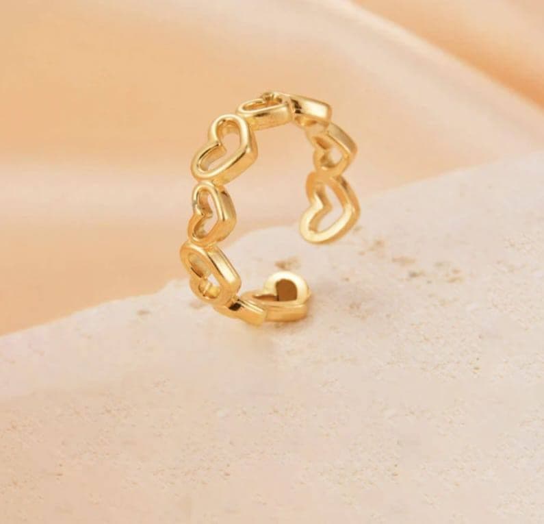 Chaîne de Coeur Ring